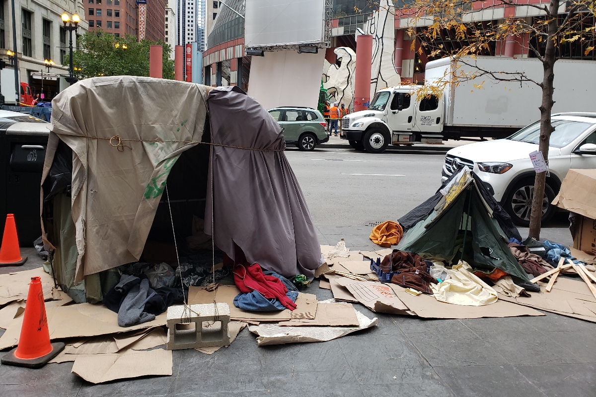 ICE allegedly persecuting immigrants in Chicago homeless shelters