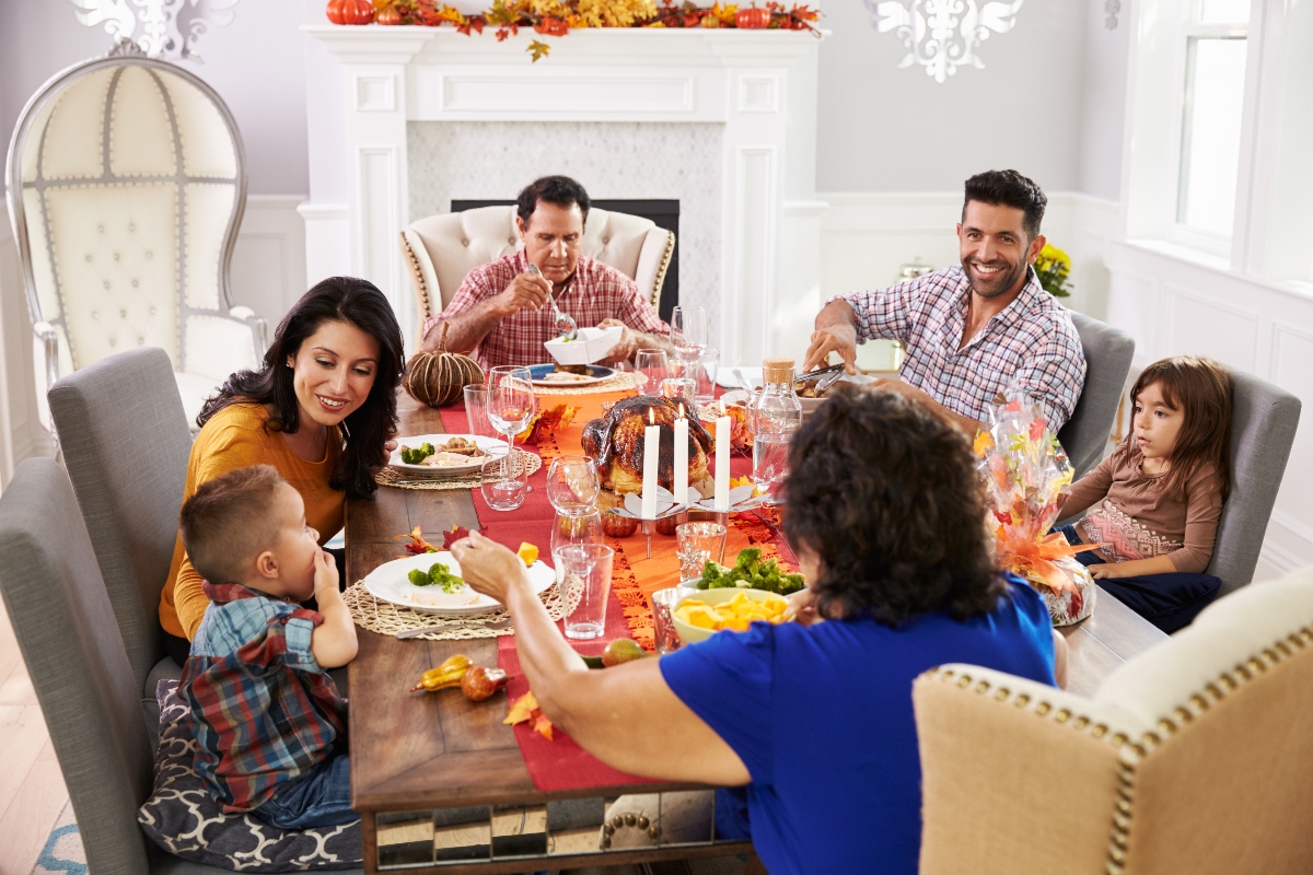 Thanksgiving traditions that Latinos are adopting in the U.S.