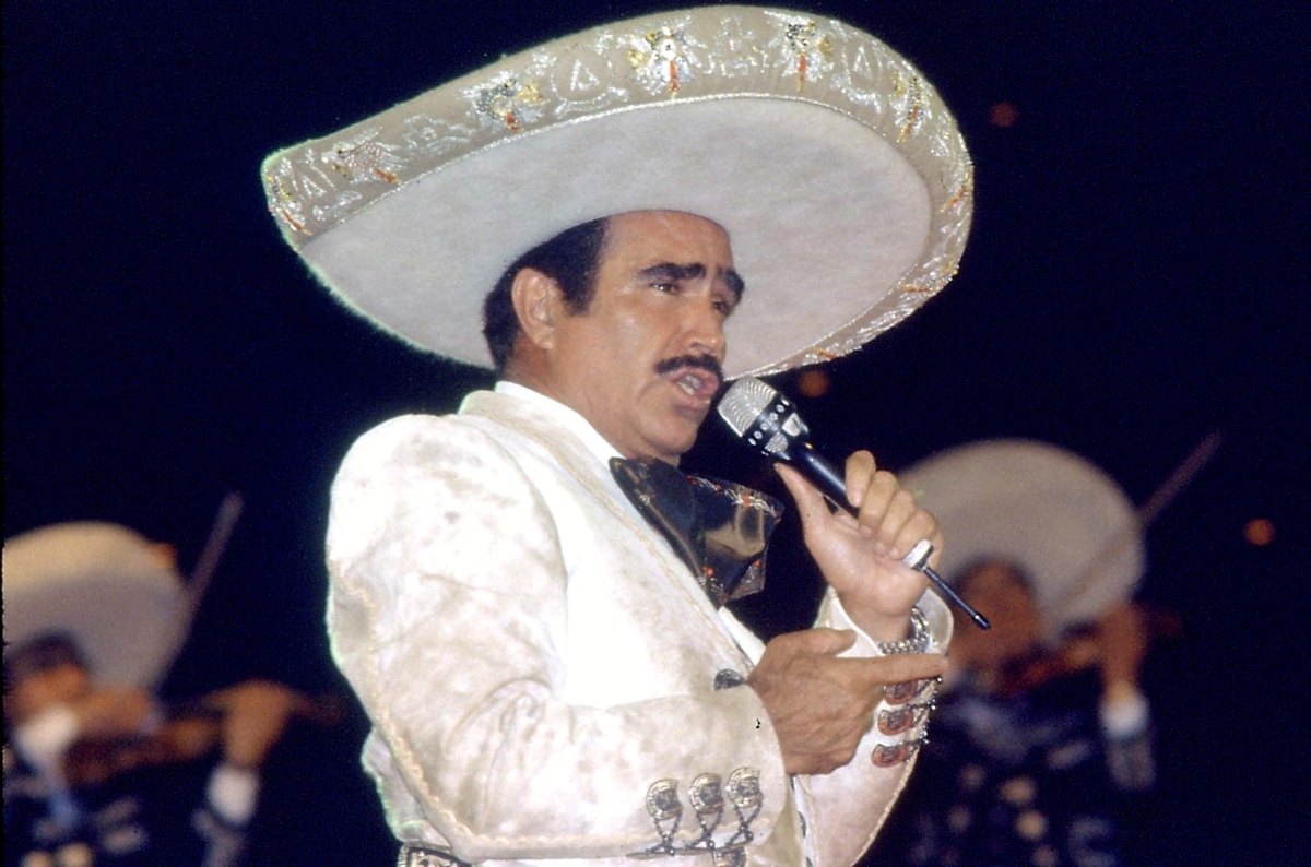 Posthumous album of Vicente Fernández to be released as a duet with artists such as Christian Nodal and Ángela Aguilar