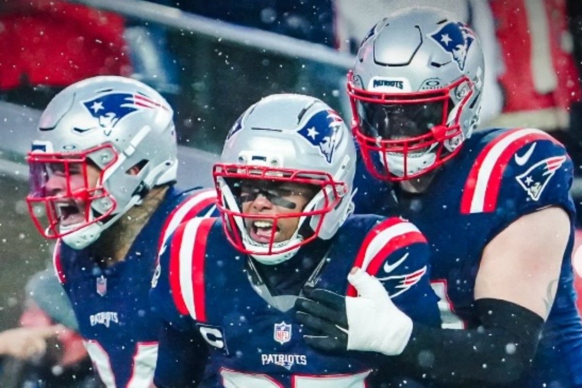Rams and Patriots, for the feat