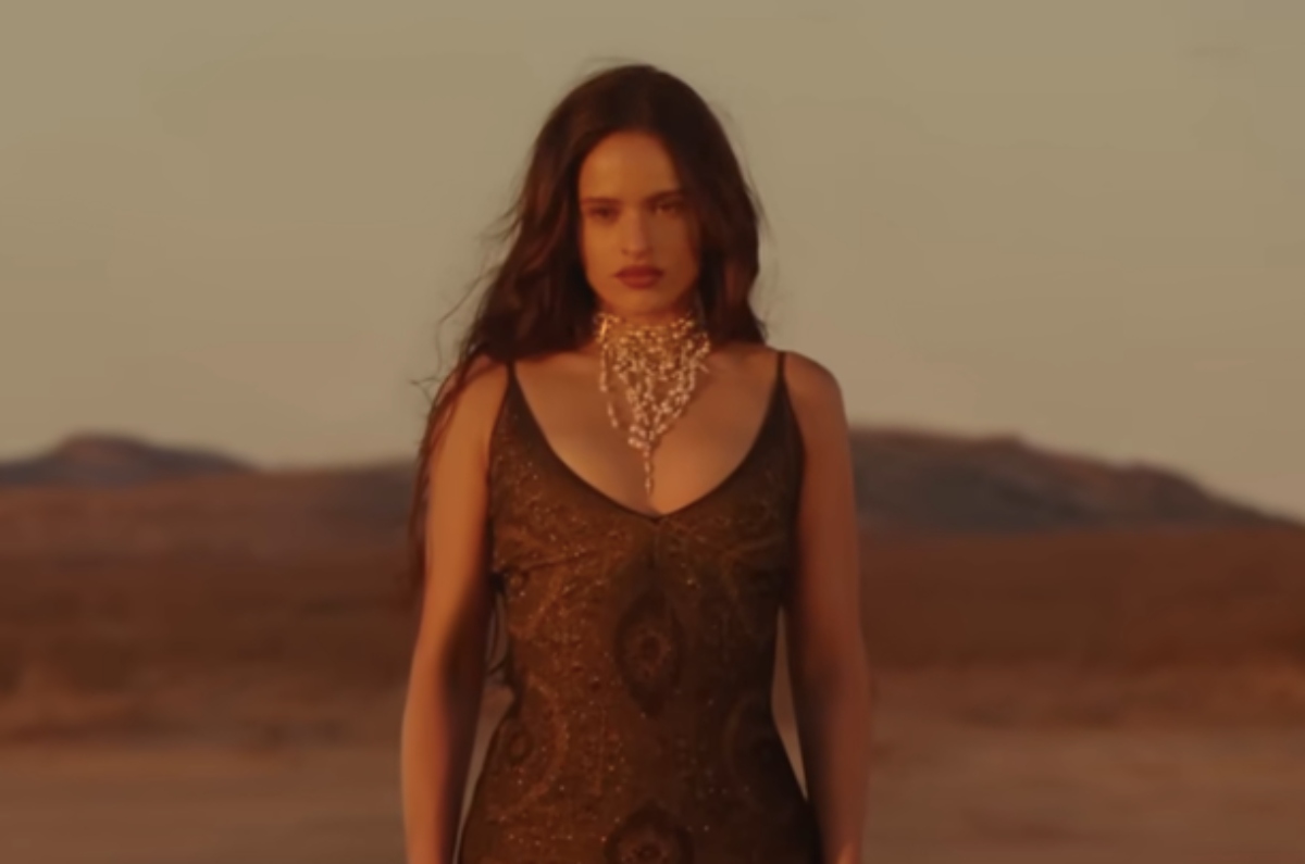 Rosalía premieres the video for ‘Sauvignon Blanc’.