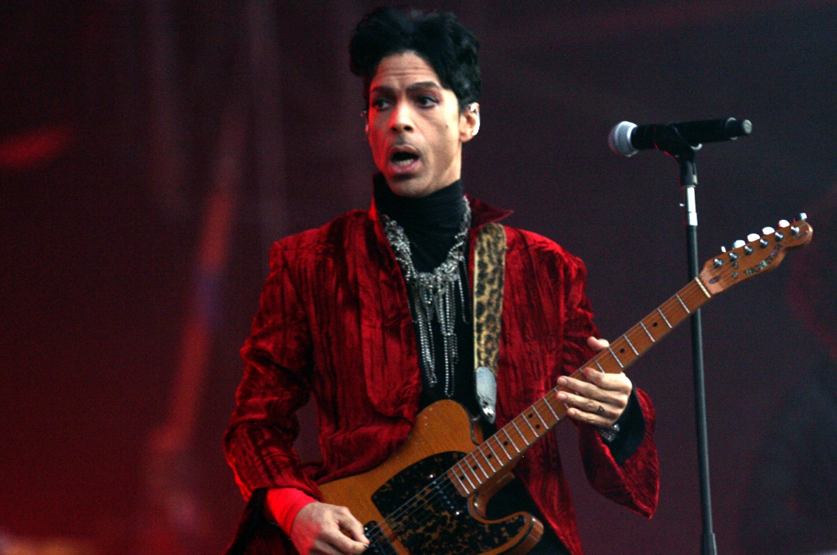 10 years after his death, unpublished Prince song released