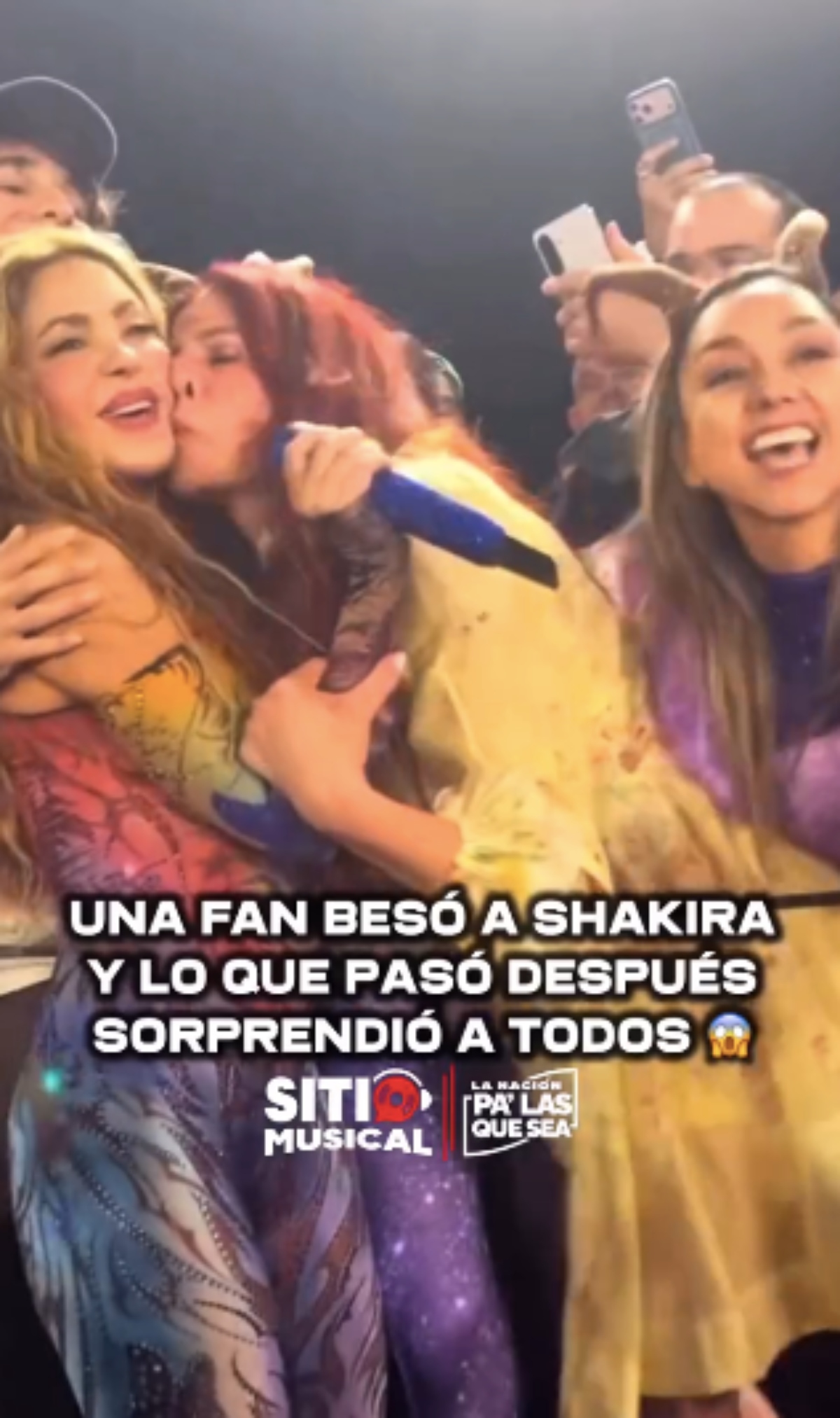 Fanática sorprende a Shakira en pleno concierto