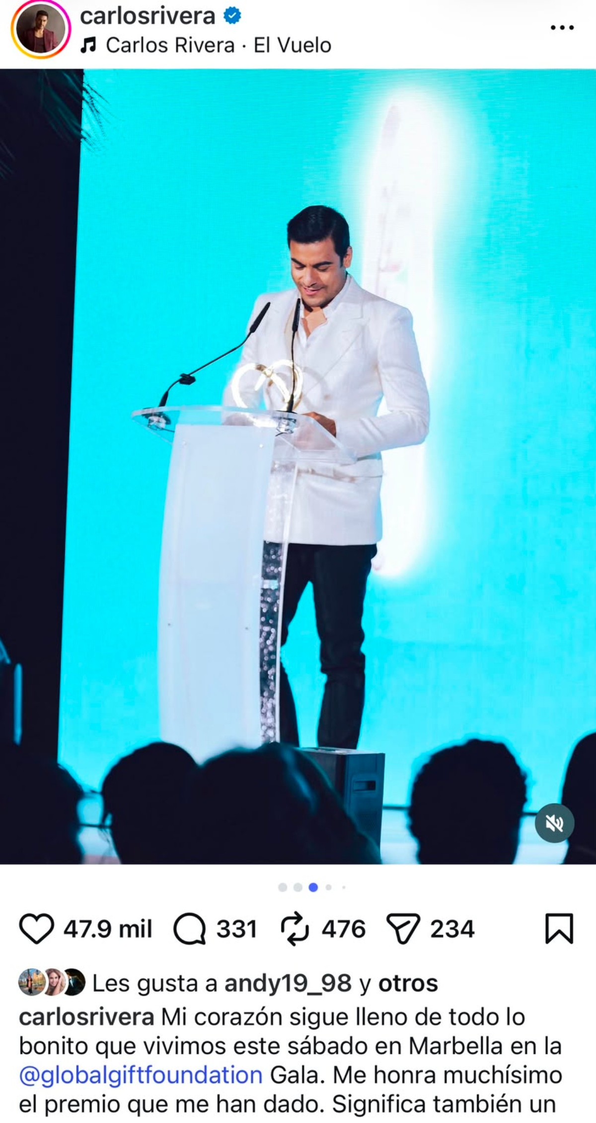 Carlos Rivera premio humanitario
