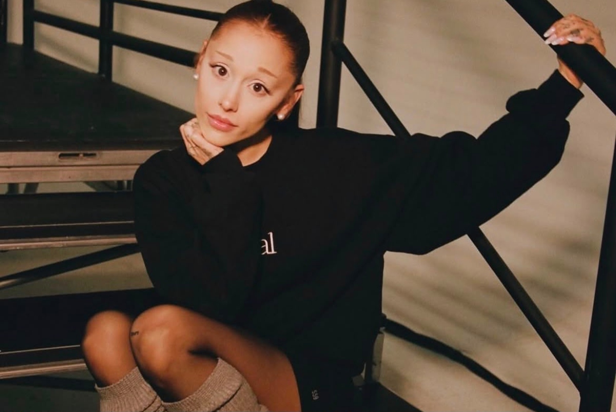 Ariana Grande demandó a dos hackers anónimos por filtración de material inédito