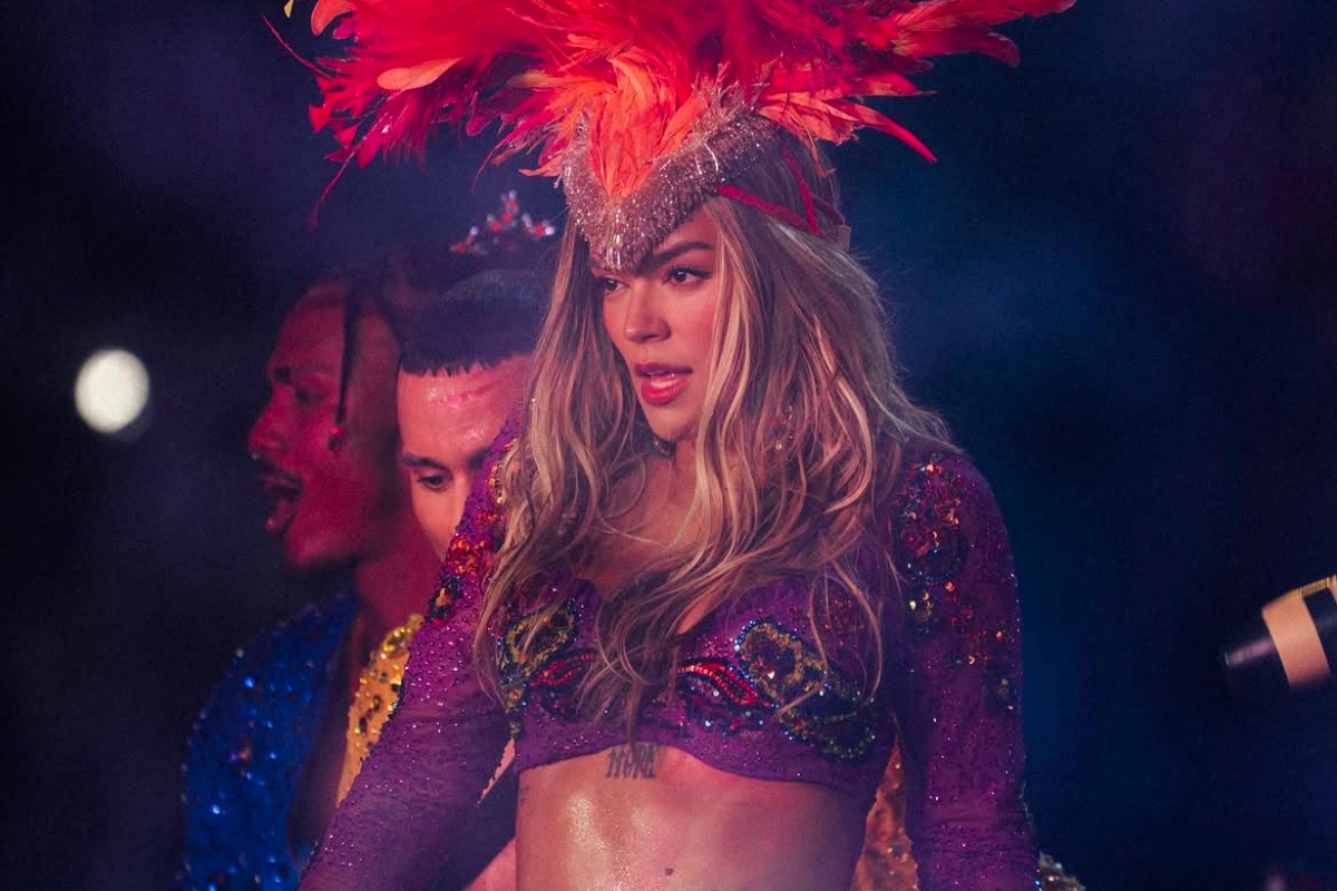 Karol G regala luna de miel a pareja que asistió a su concierto en EEUU