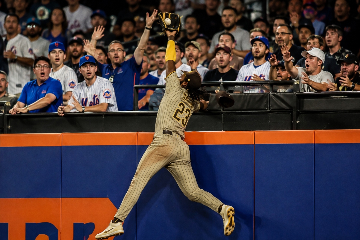 Fernando Tatis Jr. roba un grand slam y conecta dos jonrones en una noche inolvidable