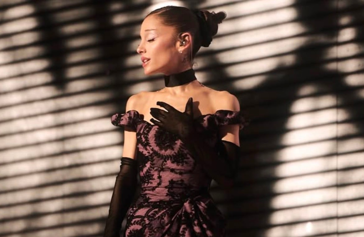 Ariana Grande logra su séptimo número 1 en Billboard con su disco ‘petal’
