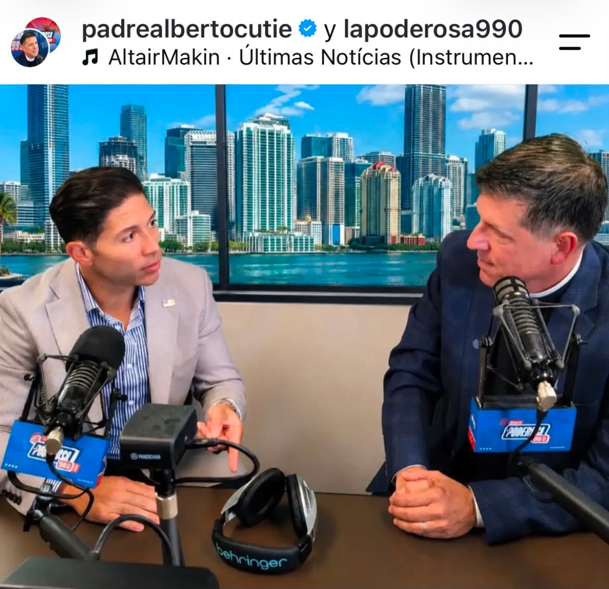 El Padre Alberto explota contra Univision y Telemundo