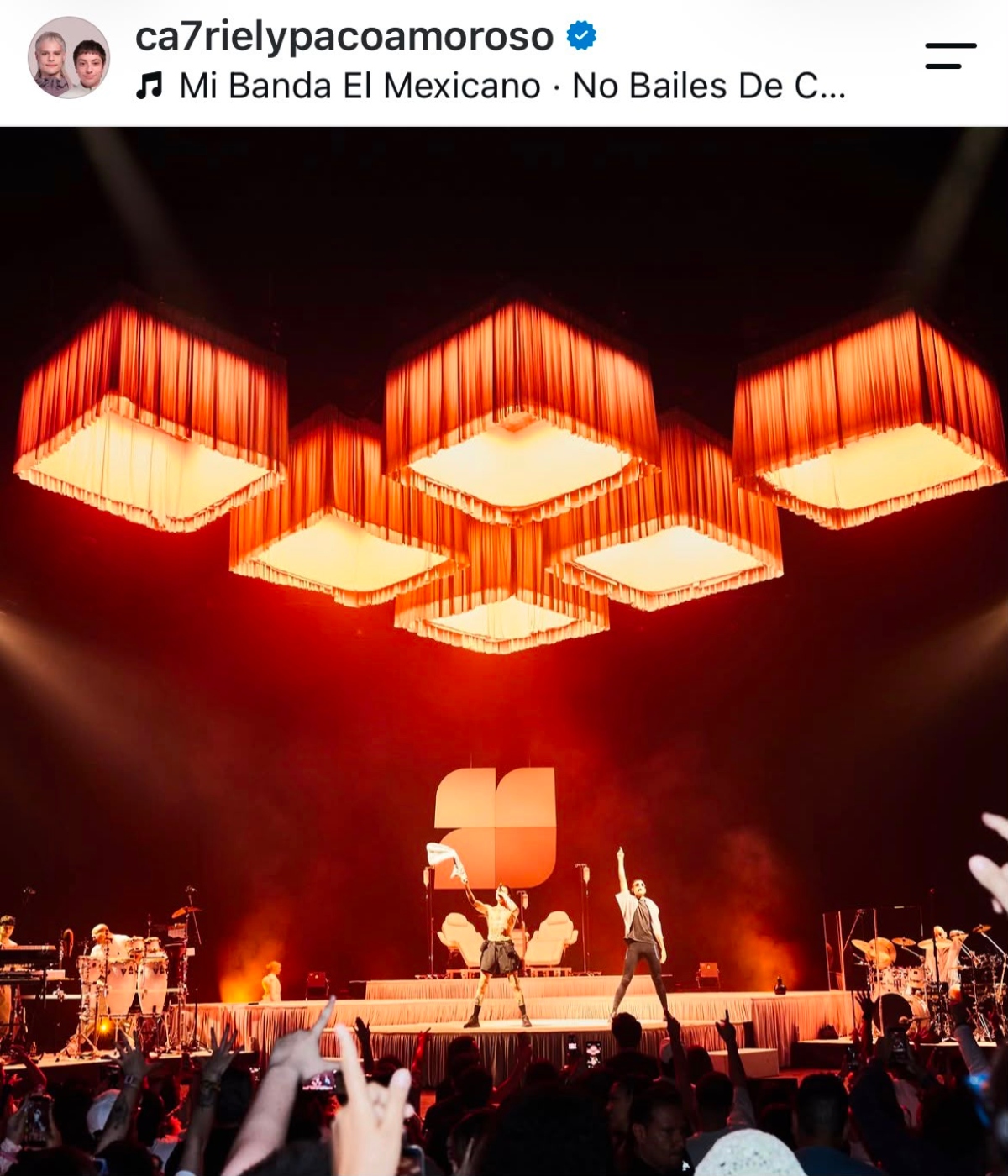 El dúo Ca7riel y Paco Amoroso triunfan en México con su música