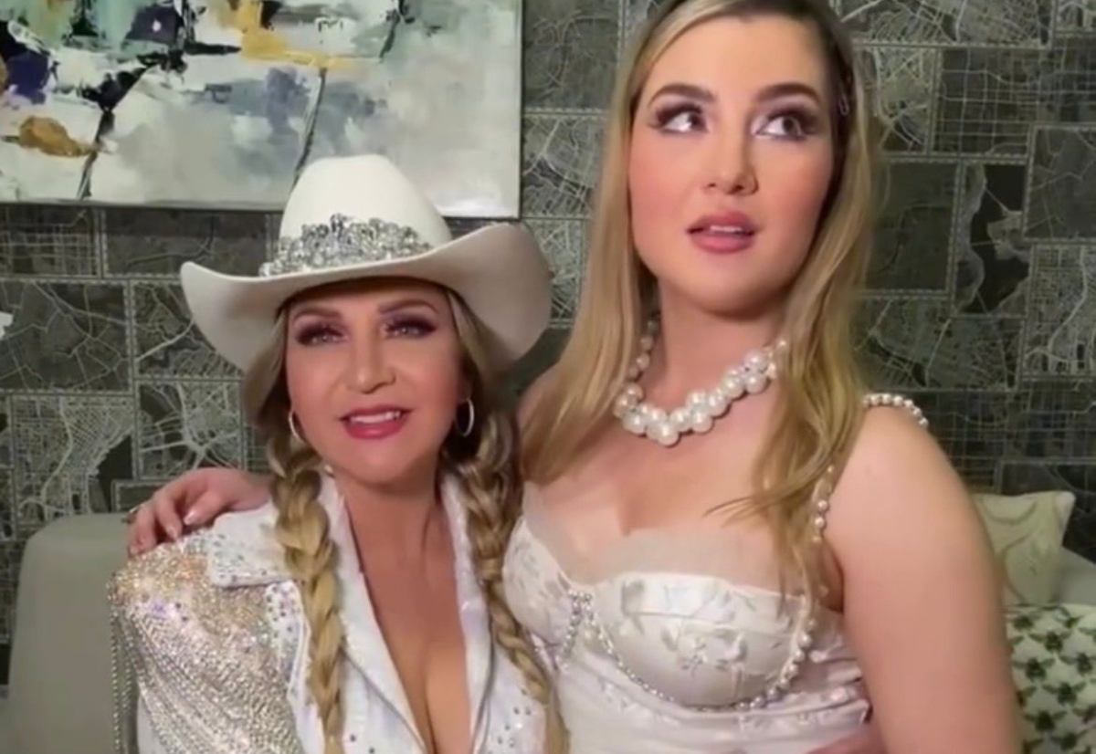 Melenie Carmona, hija de Alicia Villarreal confirma su embarazo con una foto