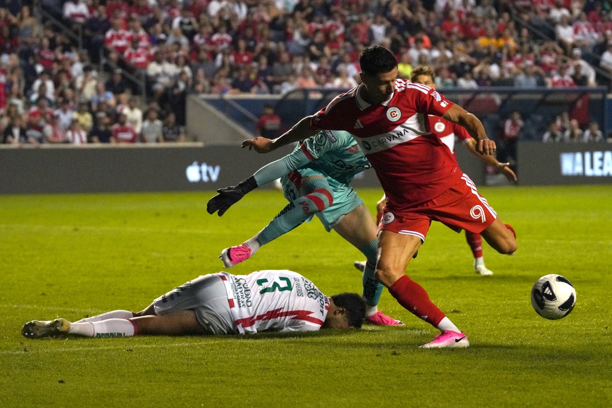 Necaxa perdona y lo paga caro: Chicago Fire castiga a los Rayos con un 2-0
