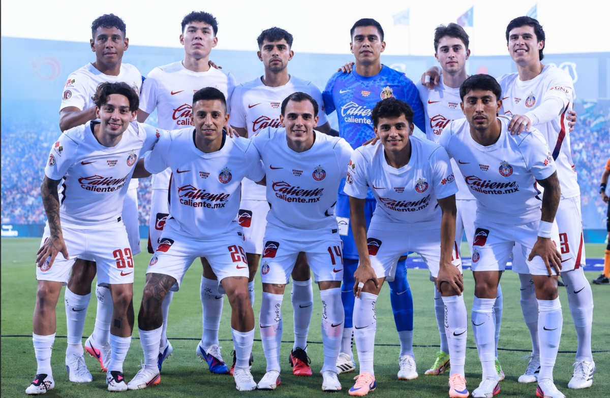 Chivas respira en Torreón: Un penalti rescata al Rebaño y le da su segunda victoria