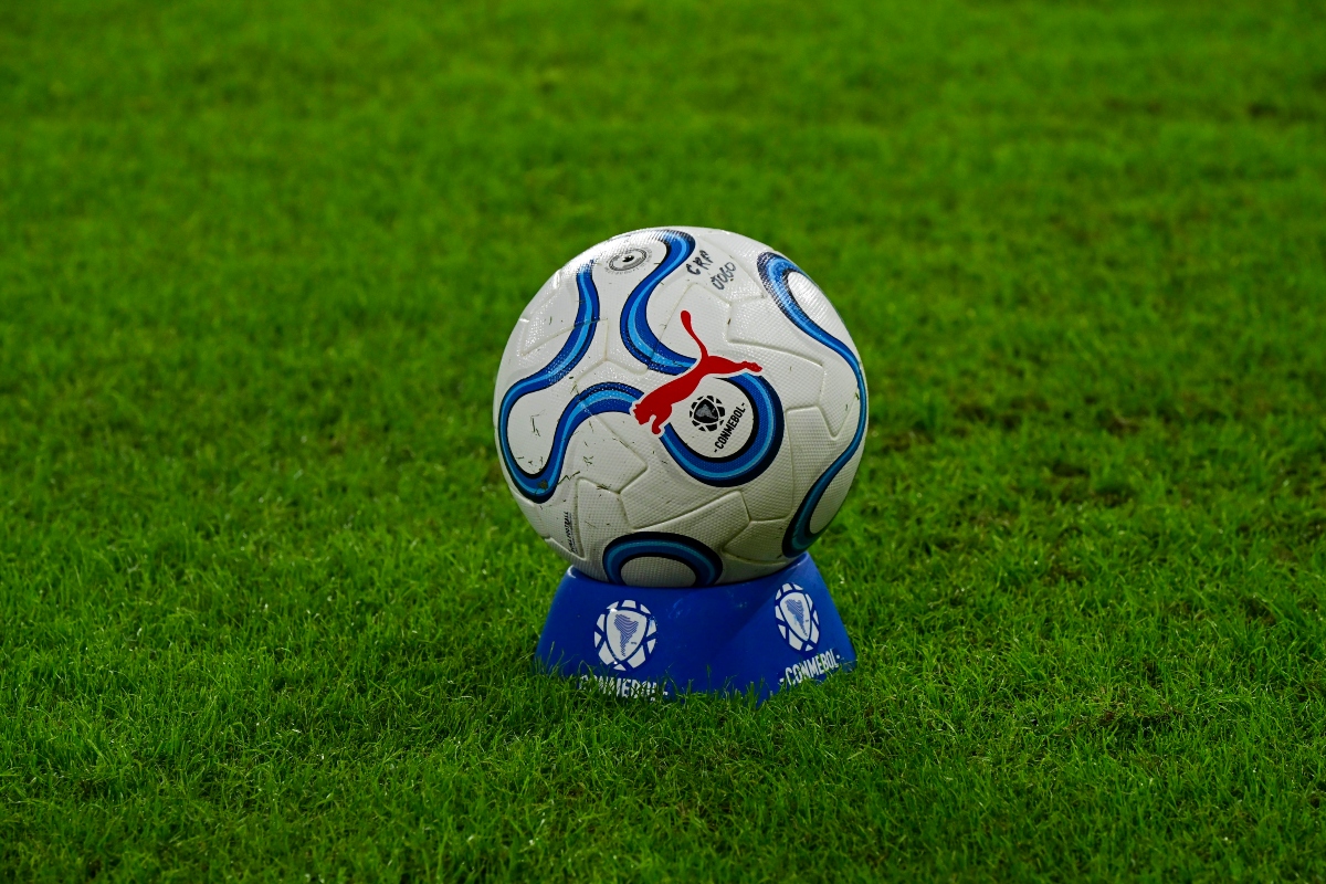 Conmebol cuestiona decisiones de la FIFA