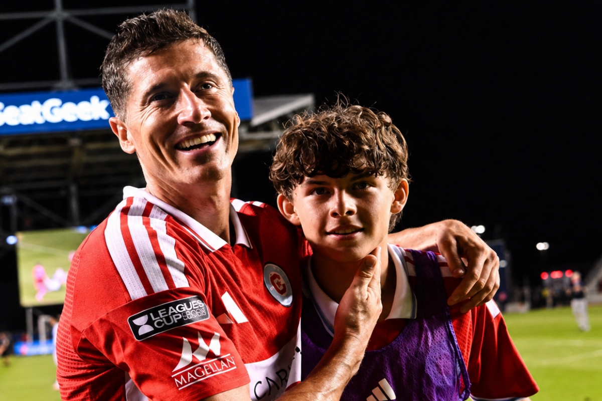¡Lewandowski aparece en el momento clave! Chicago Fire remonta a Santos