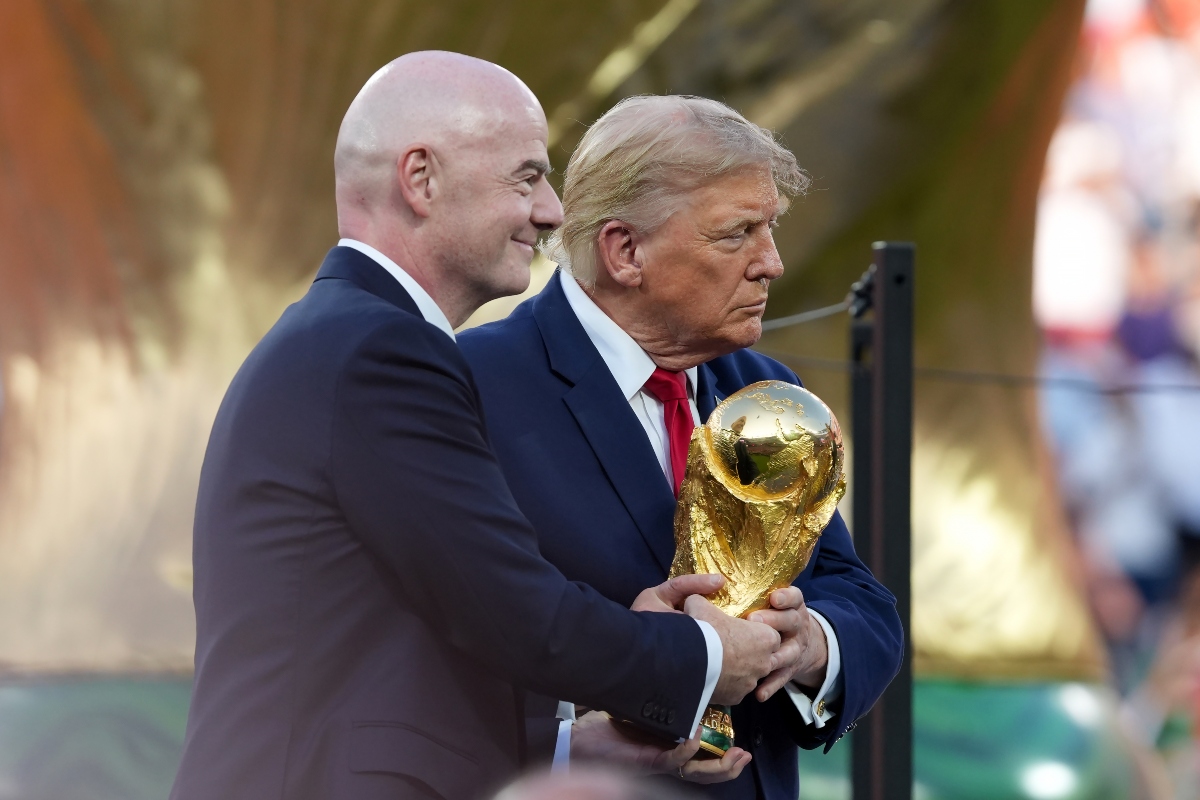 Trump sale en defensa de Infantino y advierte: “Sería un terrible error reemplazarlo”