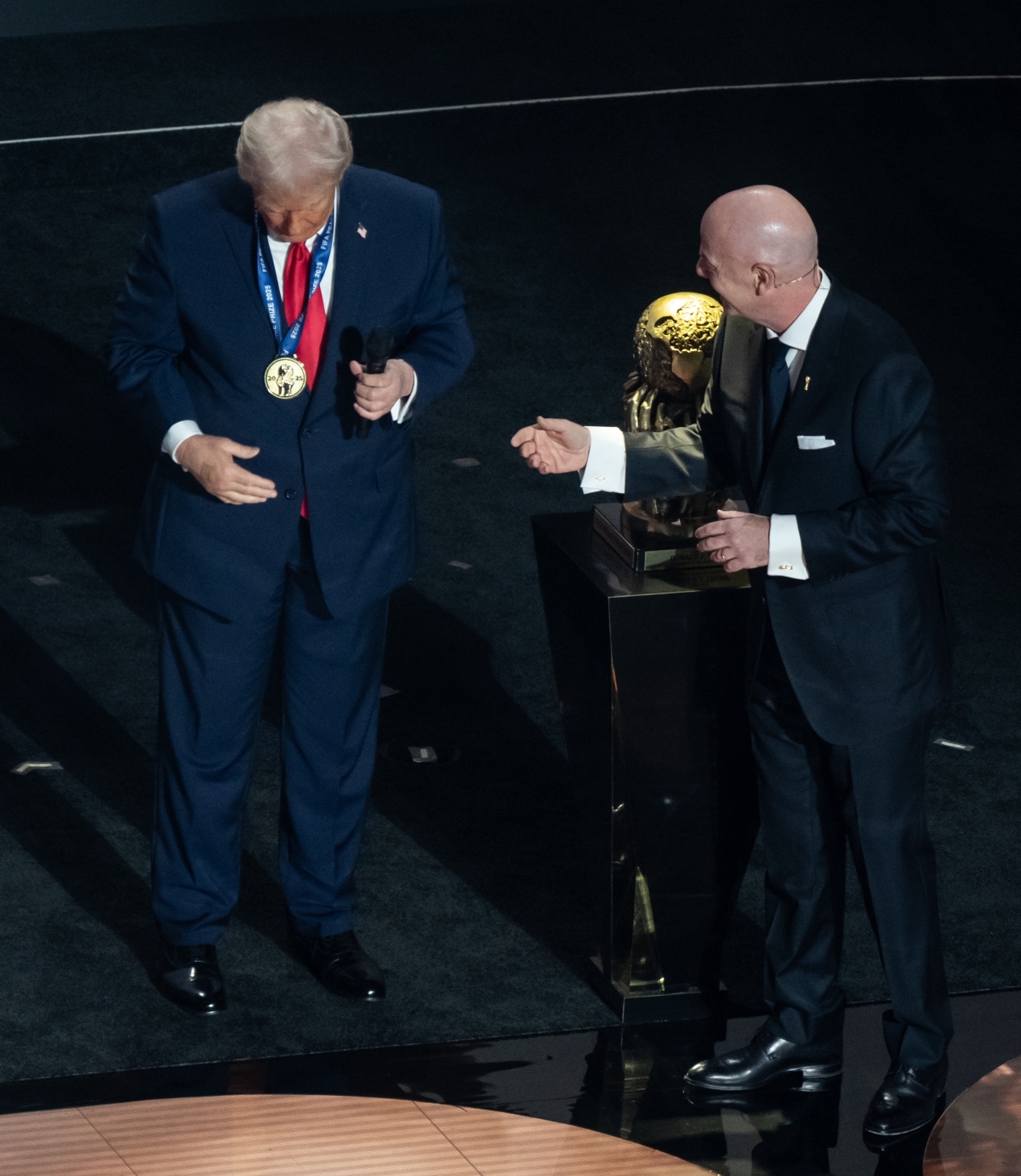 Donald Trump defiende a Infantino ante FIFA
