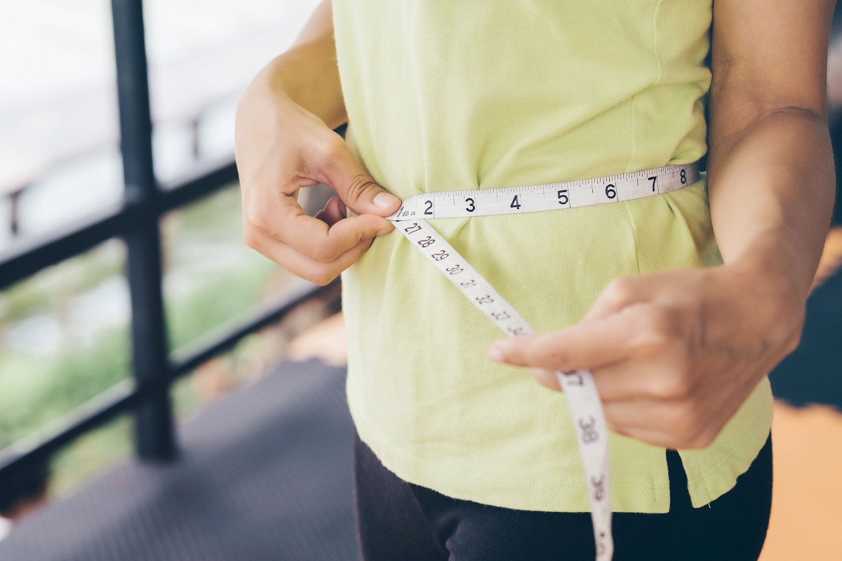 La grasa abdominal podría revelar más sobre la longevidad que el IMC después de los 65 años