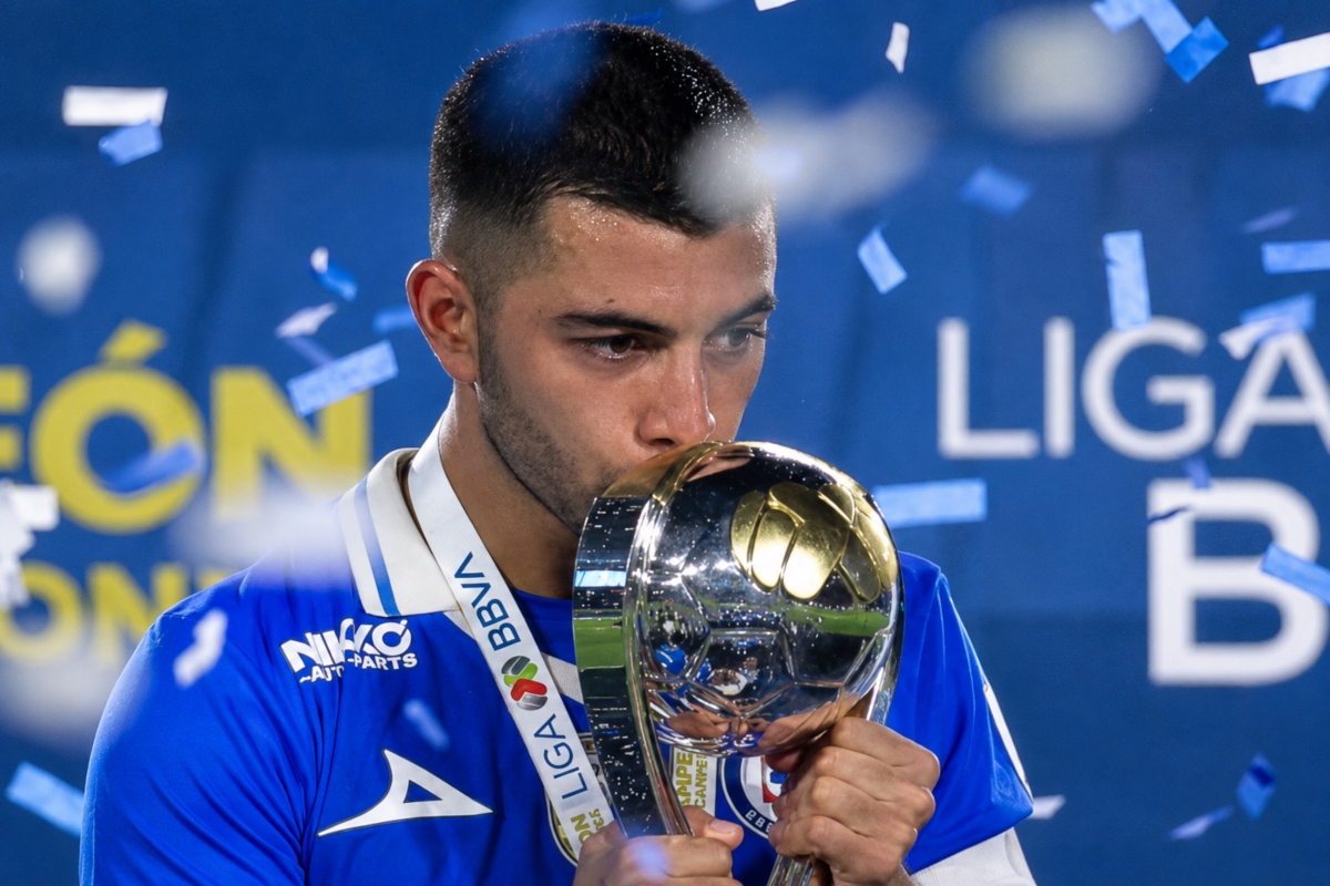 Erik Lira se acerca al Mónaco: Cruz Azul recibe oferta y otra puerta en Europa podría abrirse