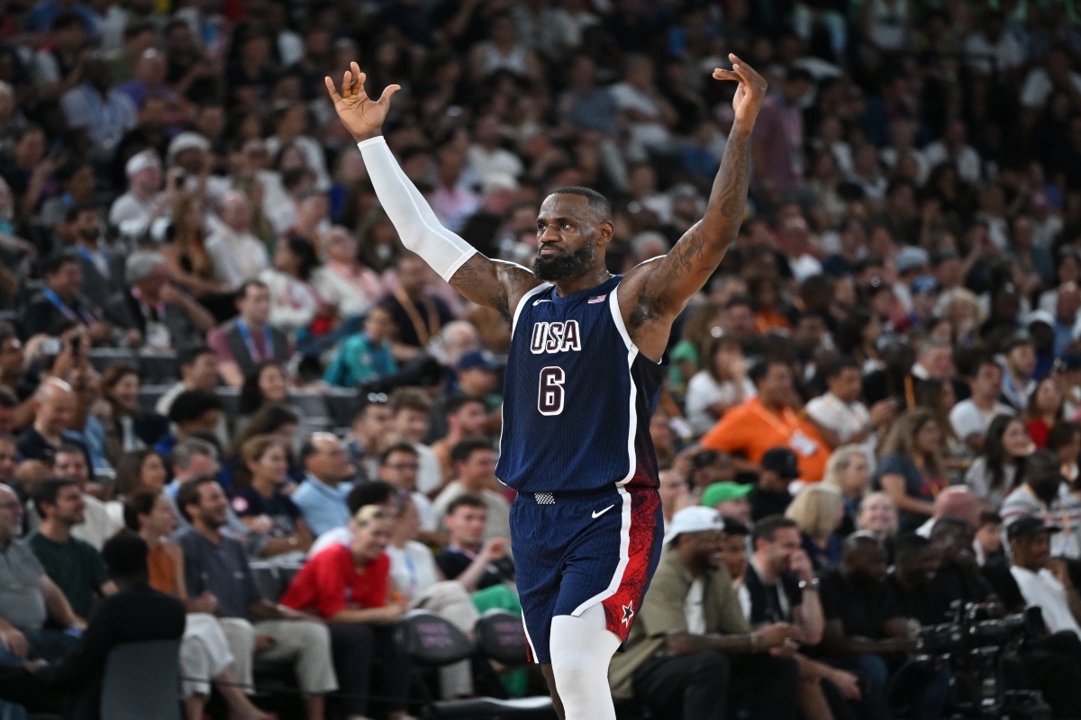 LeBron James revelan préstamo de $300 millones