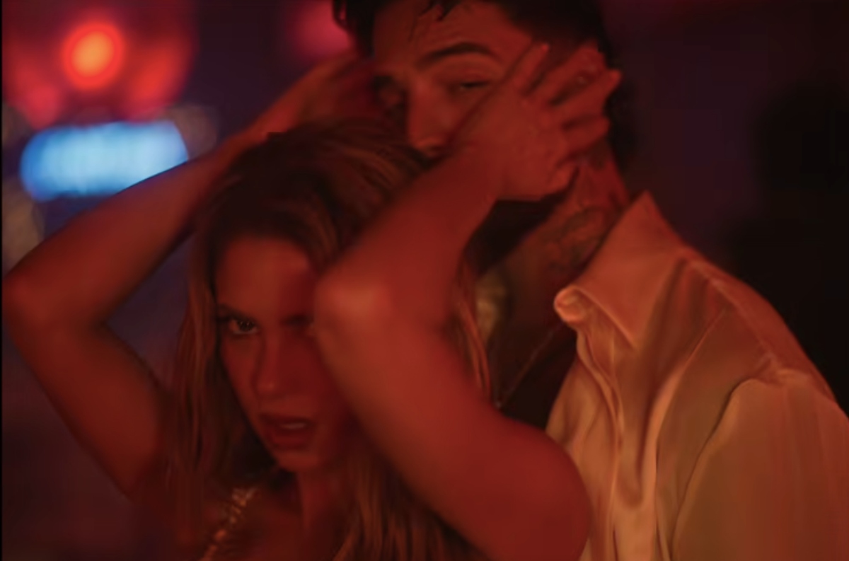 Shakira y Maluma elevan la temperatura con video canción 'Agua'
