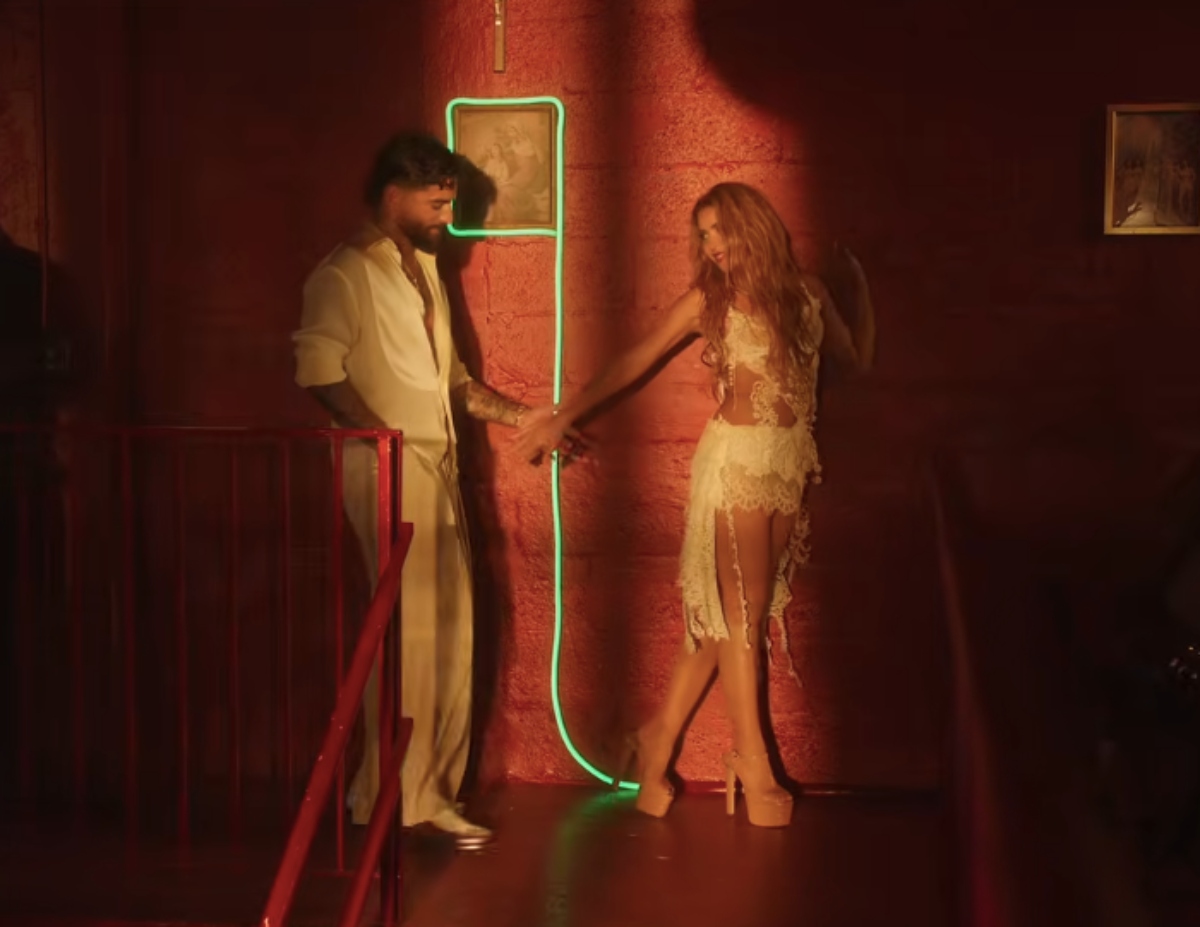 Shakira y Maluma elevan la temperatura con video canción 'Agua'