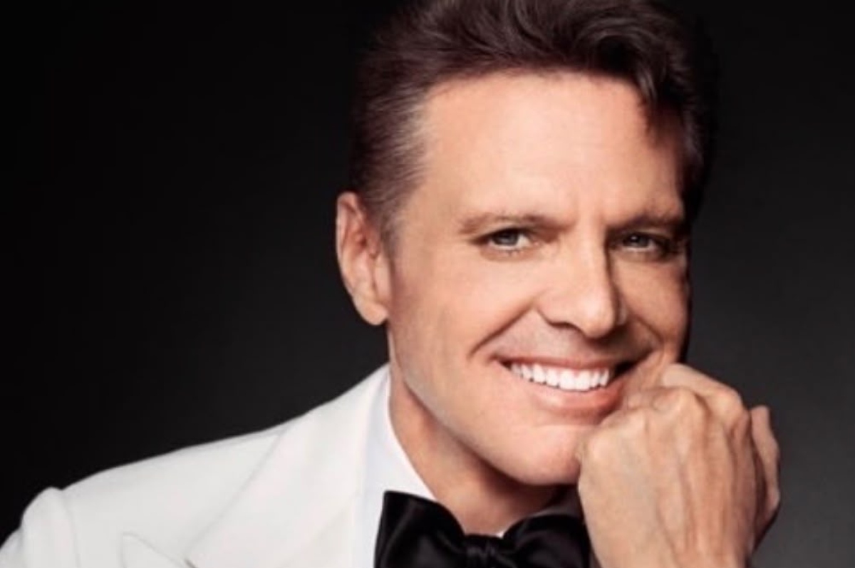 Luis Miguel sorprende y anuncia tour para el 2027