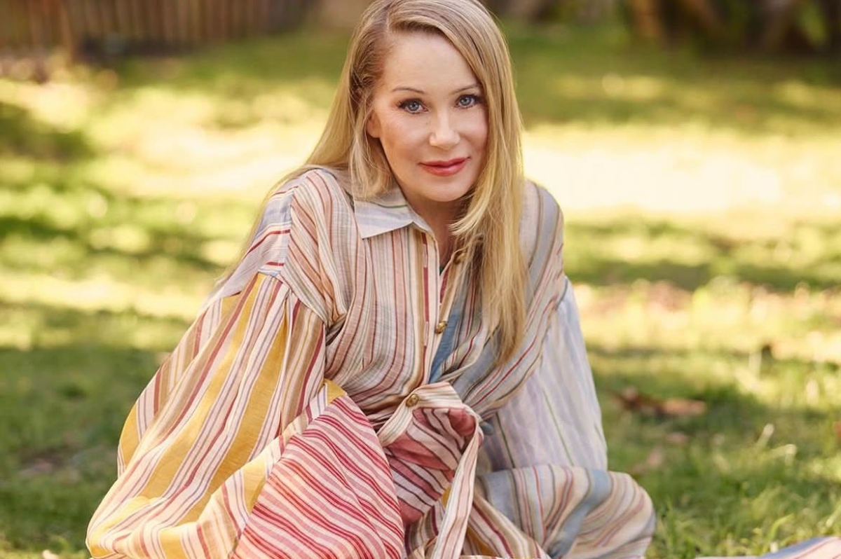La actriz Christina Applegate comparte video tras estar hospitalizada