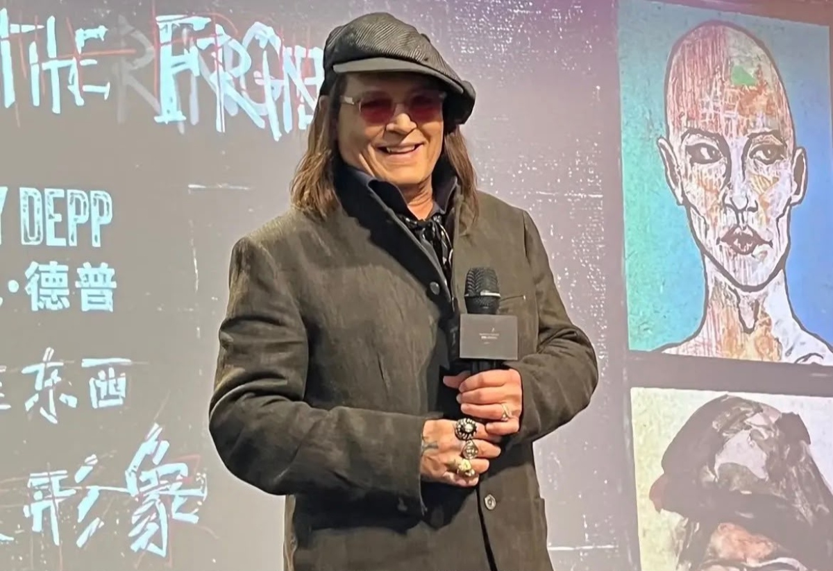 Actor Johnny Depp Makes His Debut as a Sculptor at an Art Fair