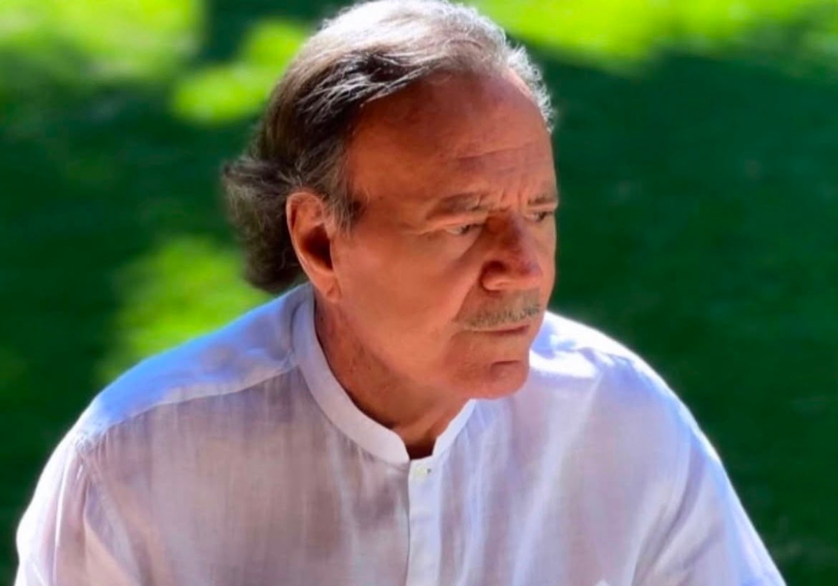 Julio Iglesias vuelve a ser demandado por su exempleadas luego de que ‘desecharan’ su caso