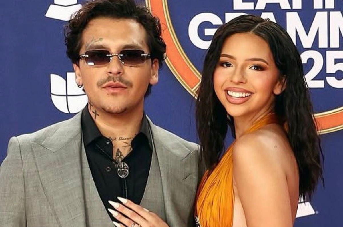 Christian Nodal y Ángela Aguilar se muestran más felices que nunca antes de los Premios Juventud