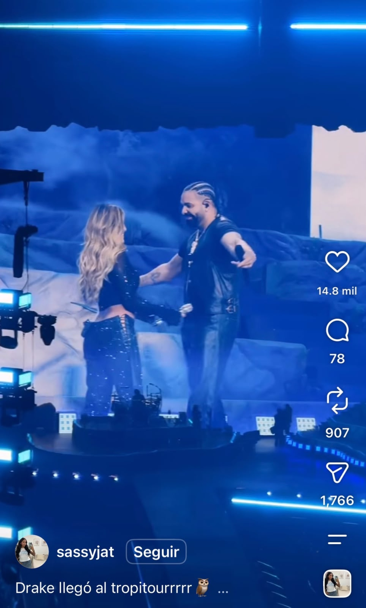 Karol G sorprende cantando junto a Drake en su show de Houston
