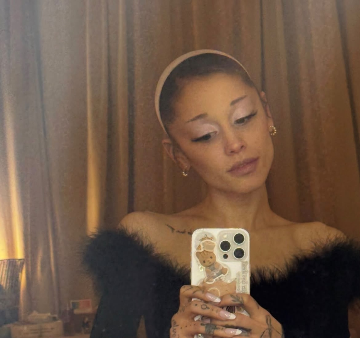 Ariana Grande mil millones reproducciones Spotify disco 'Petal'