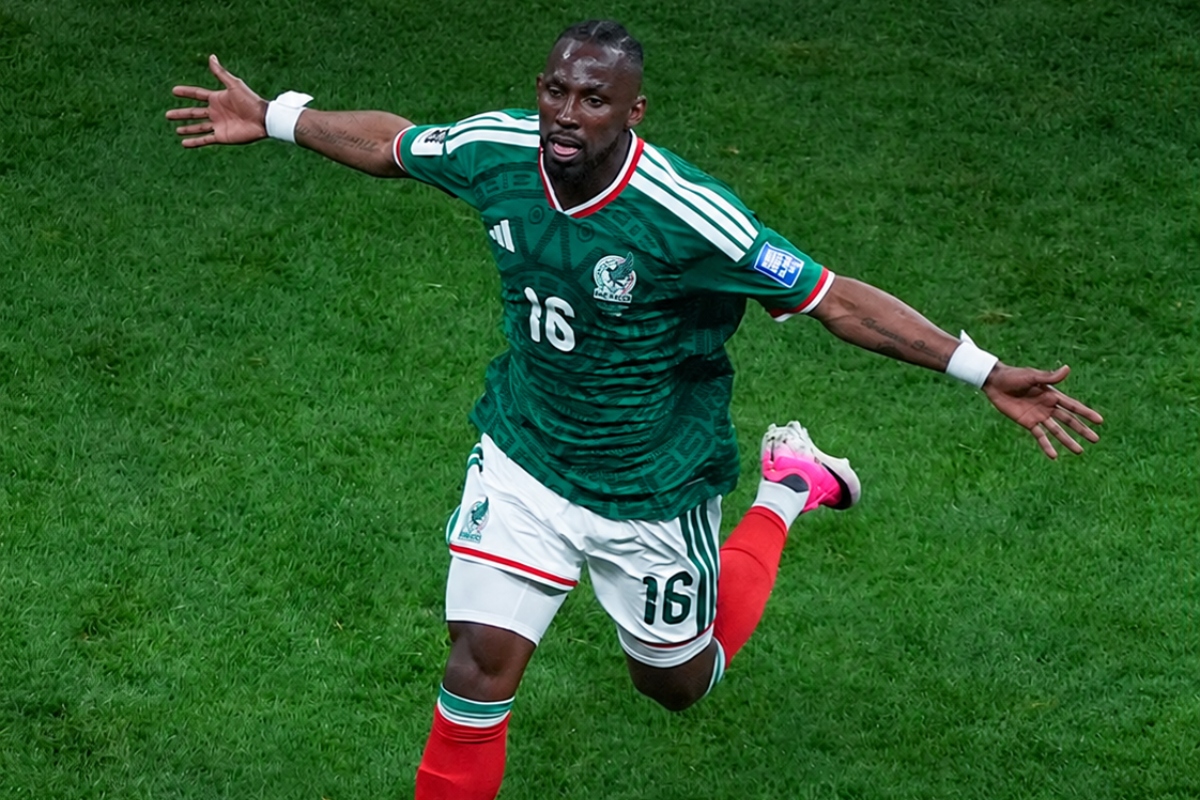 ¡Nominado! El mexicano Julián Quiñones se mete entre Messi y Mbappé por el Balón de Oro 2026