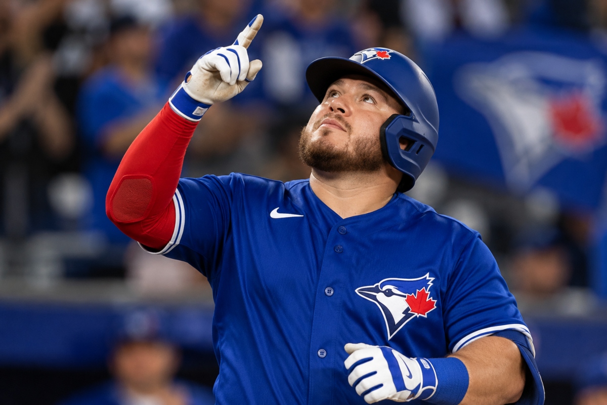 Alejandro Kirk conquista MLB: el mexicano fue elegido el mejor catcher de agosto