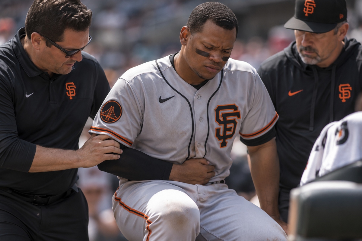 Rafael Devers sufre duro golpe: una lesión termina su temporada cuando perseguía una marca histórica