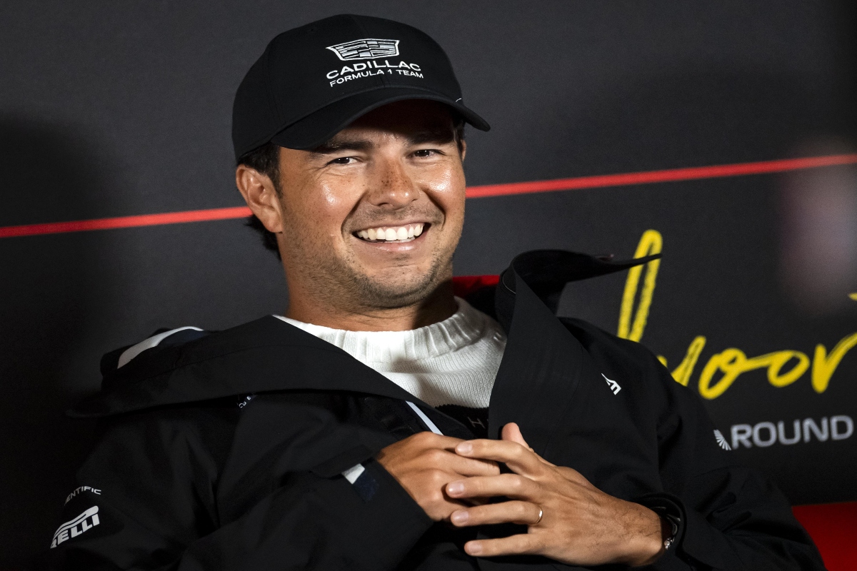 Checo Pérez alcanza los 300 Grandes Premios y lo celebra a lo grande en Ciudad de México