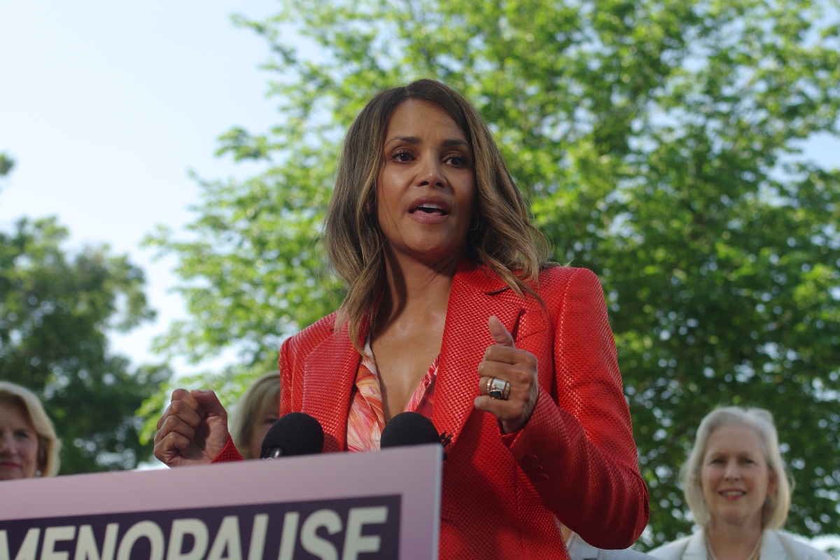 Halle Berry enfrenta restricción para ver hijo
